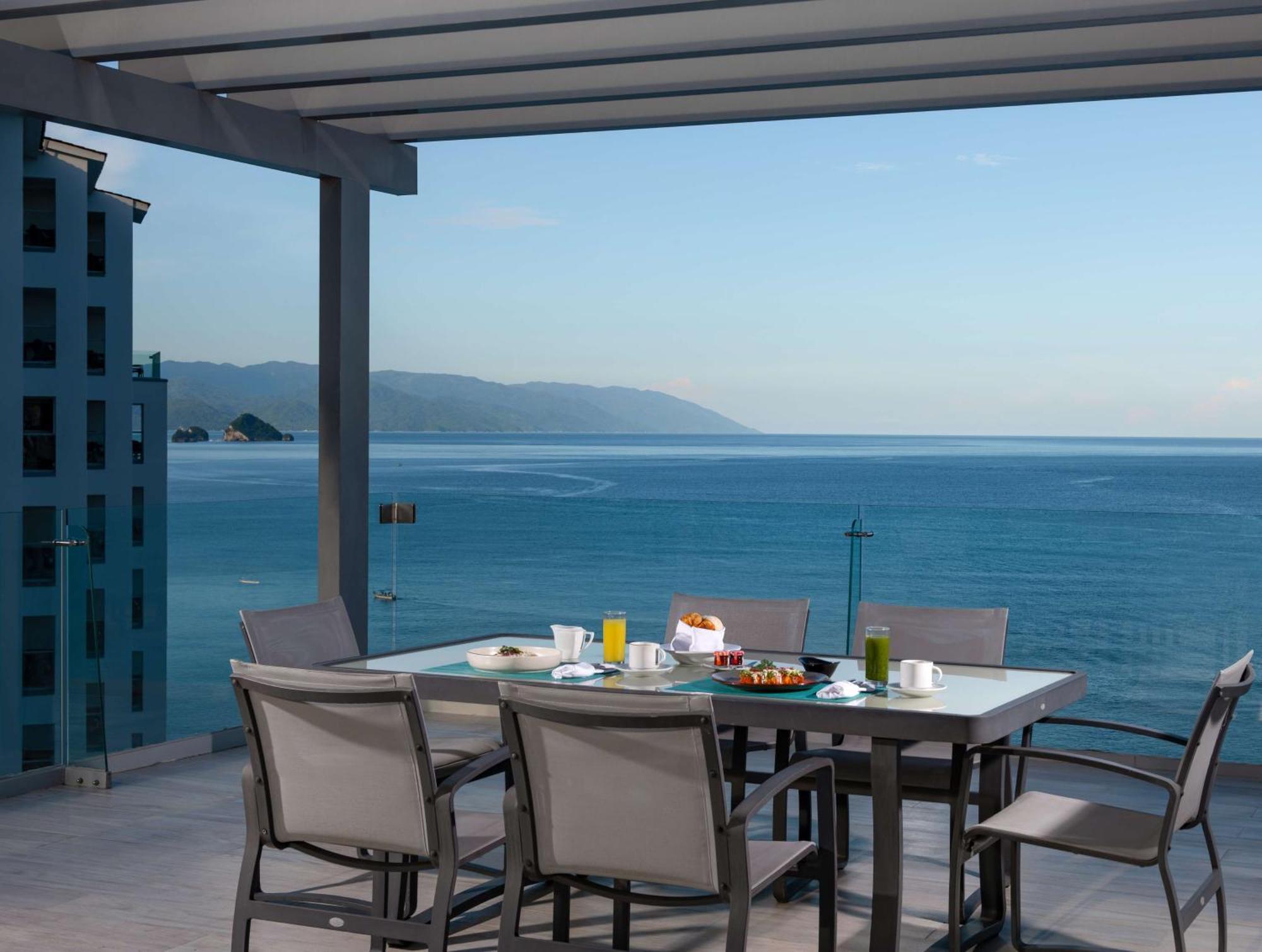 Resort Hilton Vallarta Riviera Resort,puerto Vallarta (adults Only) 4*
